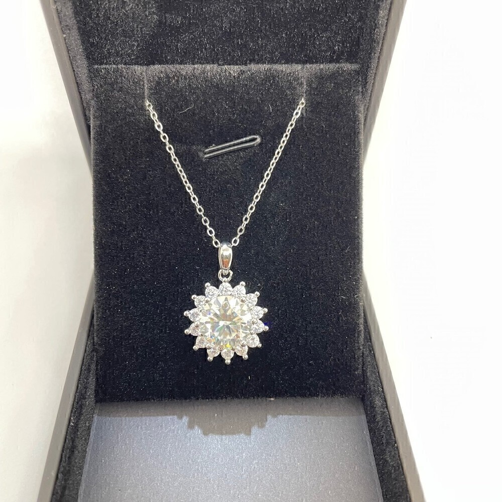Huge Moissanite Diamond Pendant Necklace 5 Carat S925 Chain - Picture 8 of 12